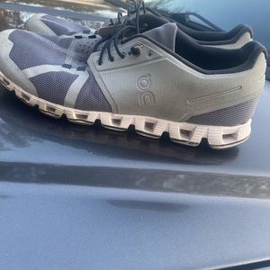 Men On Cloud shoes. Size 11